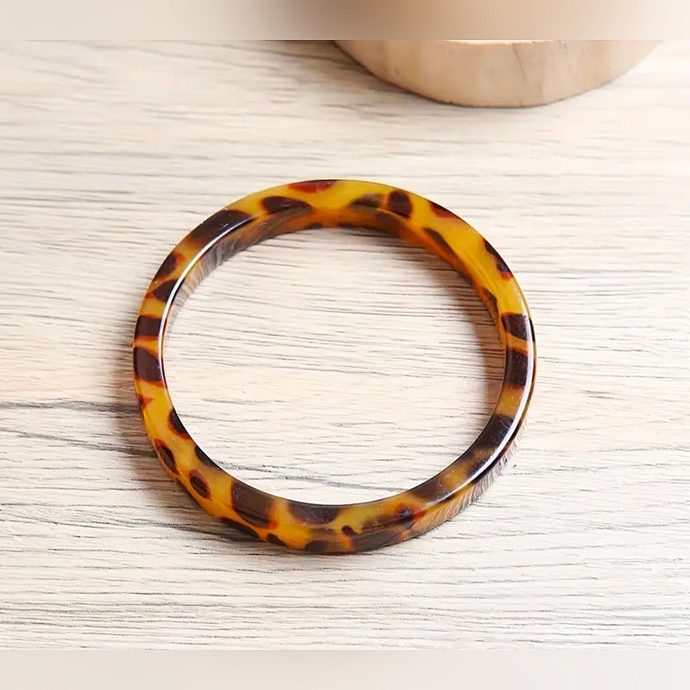 Faux Tortoise Shell Acrylic Bangle - Picture 3 of 5